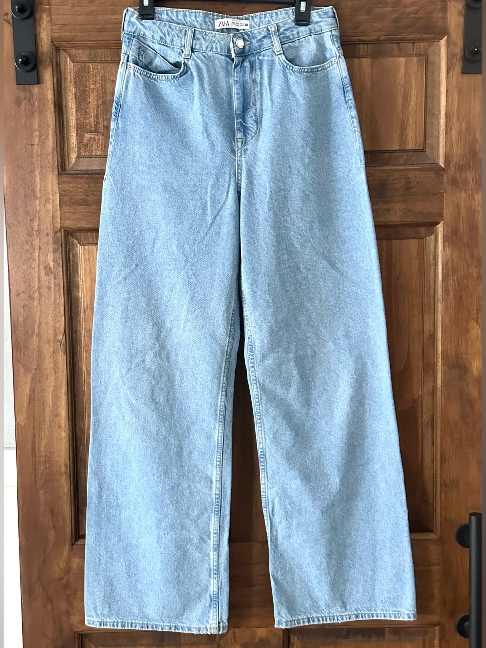 Zara High Rise Long Length Wide Leg Jeans Light Wash Cotton Pink Patch SZ 6 - Picture 3 of 7